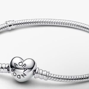 Pandora Moments Silver Heart Clasp S925 Ale 7.1” Bracelet